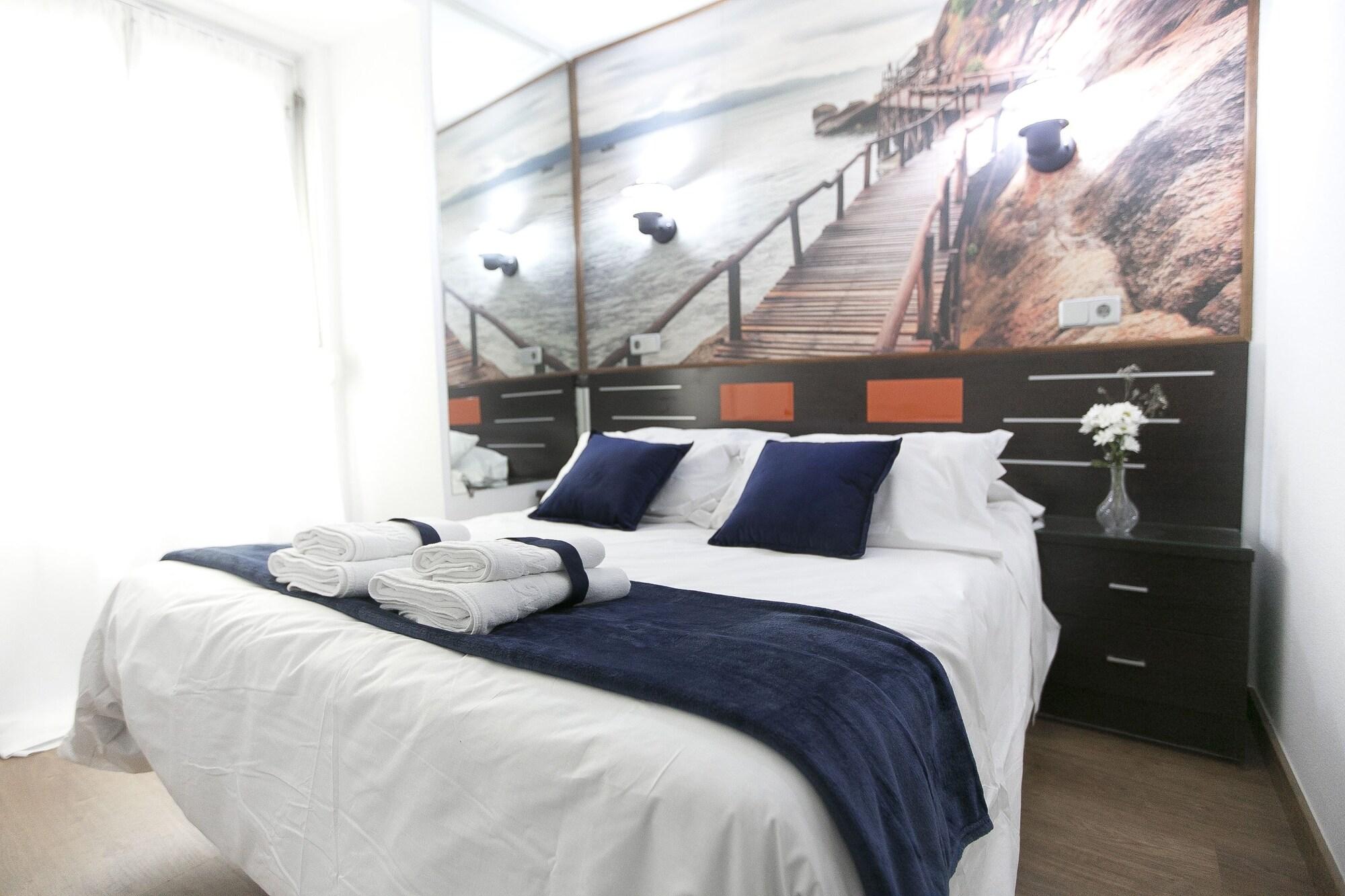 Ch La Banezana Hotel Madrid Bagian luar foto
